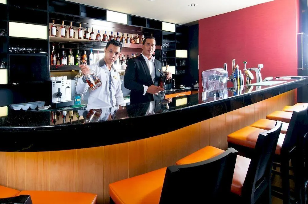 Hotel Granada Johor Bahru 4*,